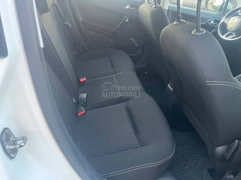 Peugeot 208 1.6 Hdi N a v i