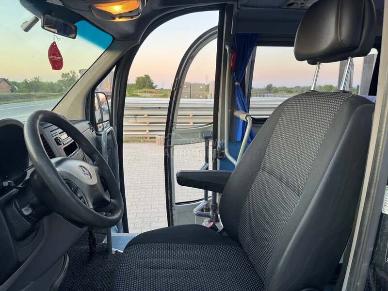 Mercedes Benz Sprinter 515