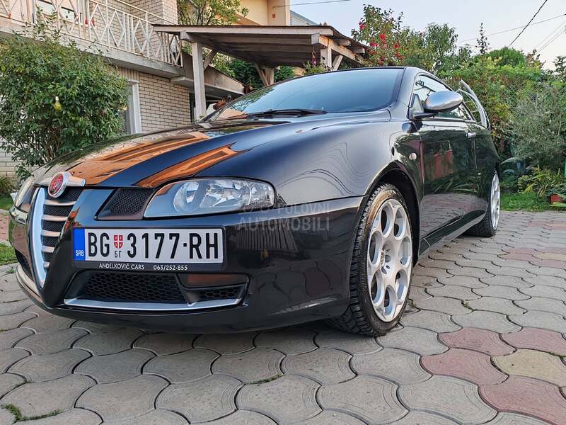 Alfa Romeo GT 