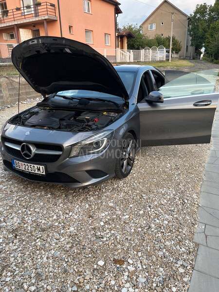 Mercedes Benz CLA 180 