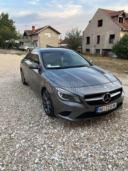 Mercedes Benz CLA 180 