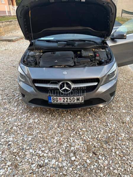 Mercedes Benz CLA 180 
