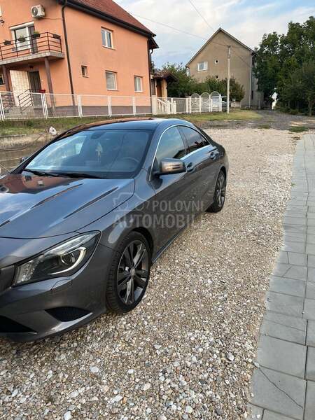 Mercedes Benz CLA 180 