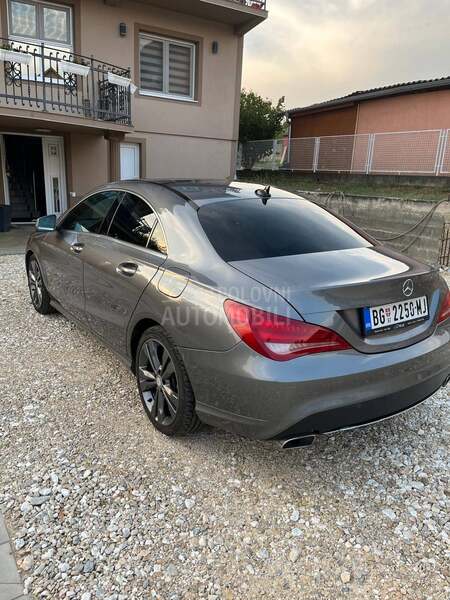 Mercedes Benz CLA 180 