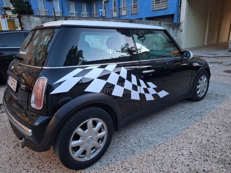 MINI One 