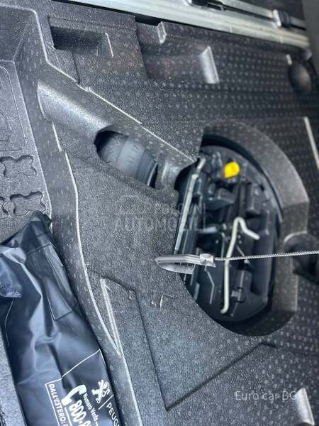 Peugeot 308 ALURE LED PERLA