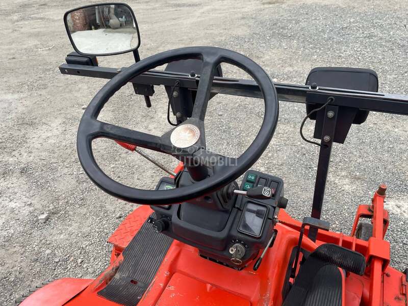 Kubota F2560 kosacica