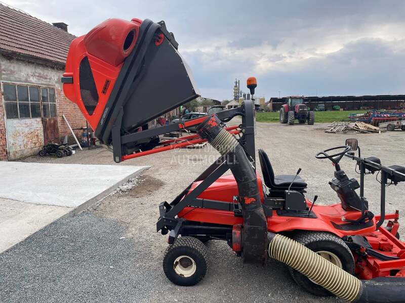 Kubota F2560 kosacica