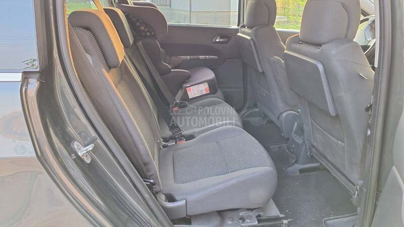 Peugeot 5008 1.6 HDI