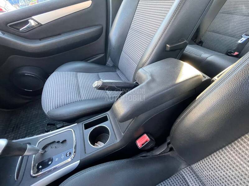 Mercedes Benz B 200 AUTO