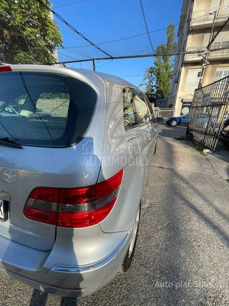 Mercedes Benz B 200 AUTO