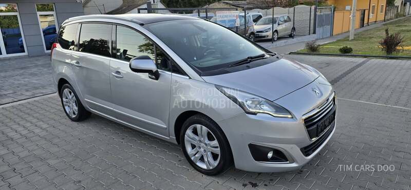 Peugeot 5008 1.6 HDI HUD/NAV/PANO