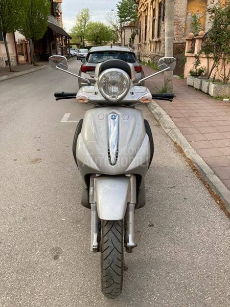 Piaggio Beverly
