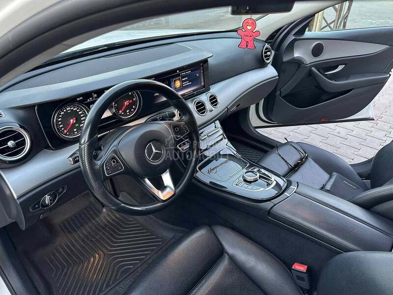 Mercedes Benz E 200 9g tronic