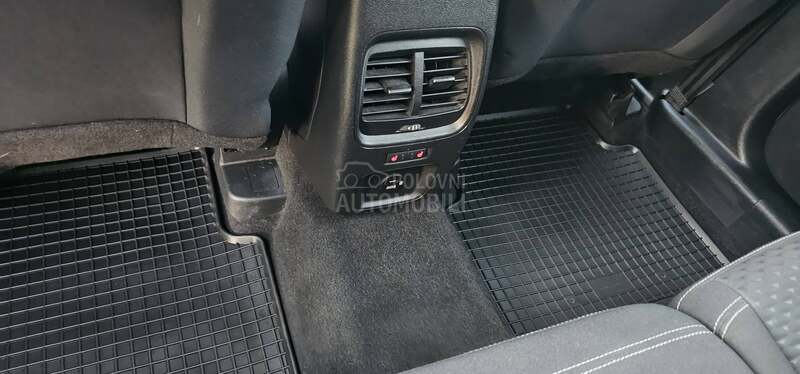 Ford Kuga 1.5d titanium