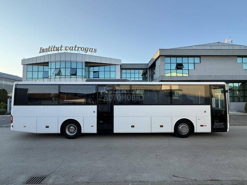 Mercedes Benz Intouro