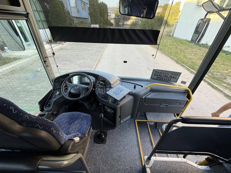 Mercedes Benz Intouro