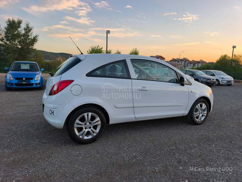 Opel Corsa D 1.2 ENJOY 11o.ooo