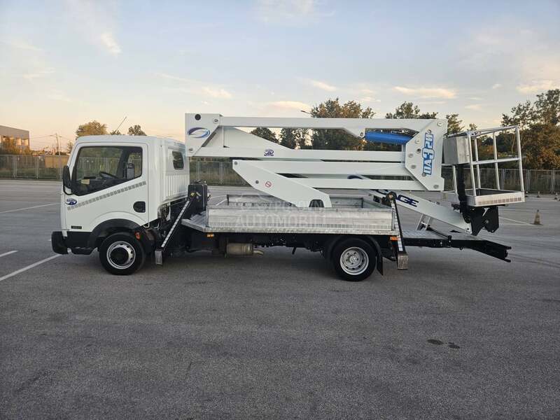 Nissan CABSTAR SOCAGE DA320