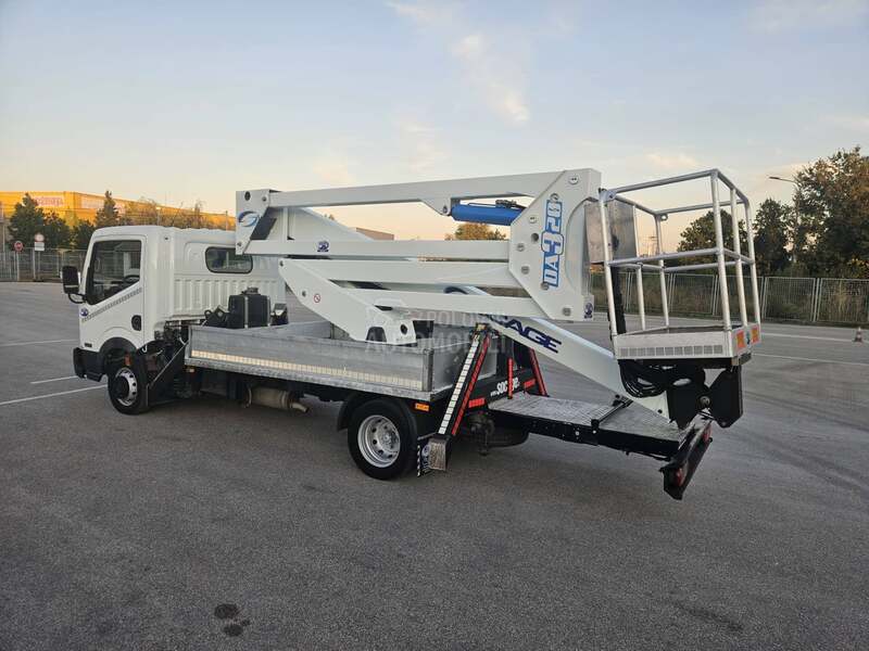 Nissan CABSTAR SOCAGE DA320