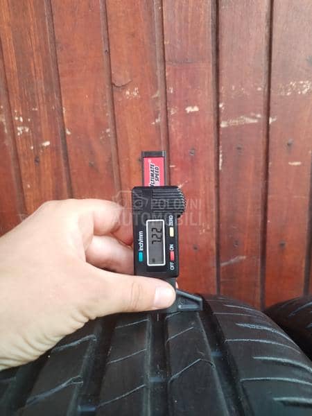 Kumho 215/50 R17 Letnja