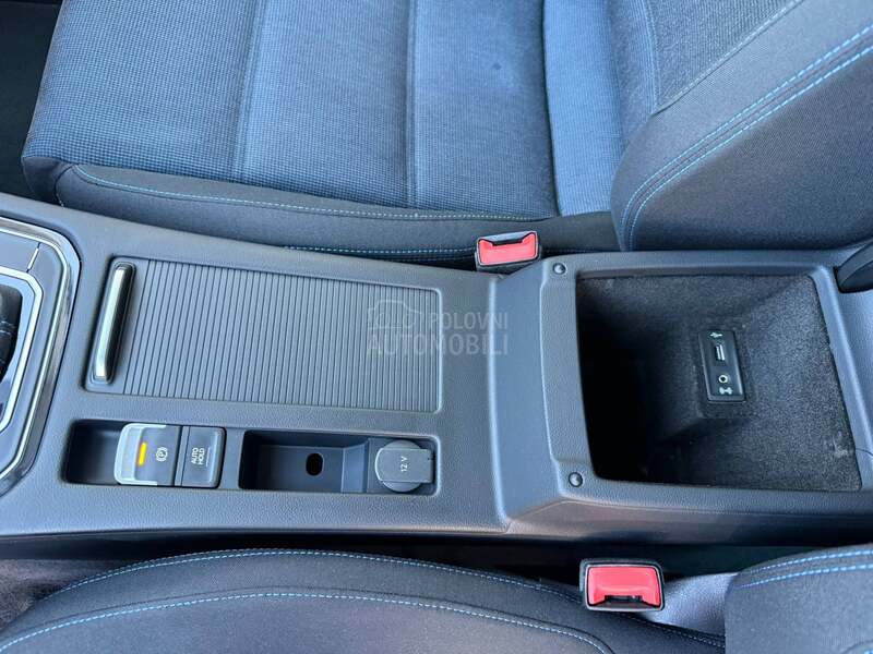 Volkswagen Passat B8 1.4 GTE/LED/NAV