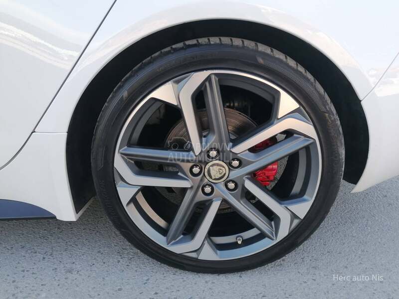 Jaguar XE 2.0d 4x4 R-SPORT CH