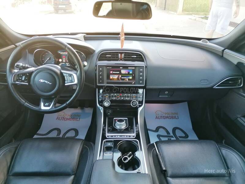 Jaguar XE 2.0d 4x4 R-SPORT CH