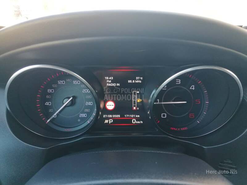 Jaguar XE 2.0d 4x4 R-SPORT CH