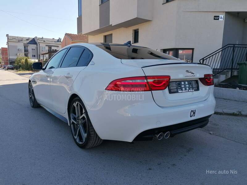 Jaguar XE 2.0d 4x4 R-SPORT CH