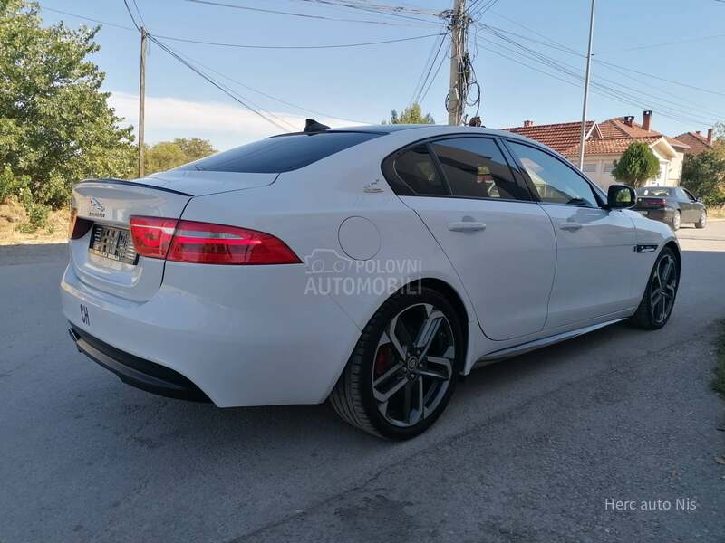 Jaguar XE 2.0d 4x4 R-SPORT CH