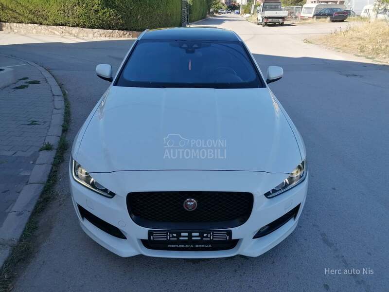Jaguar XE 2.0d 4x4 R-SPORT CH