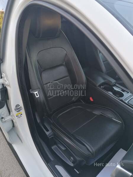 Jaguar XE 2.0d 4x4 R-SPORT CH