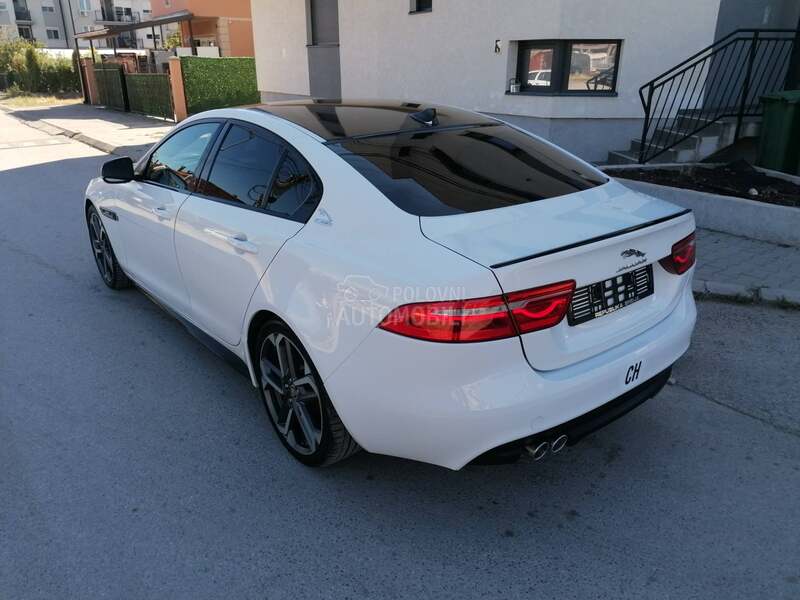 Jaguar XE 2.0d 4x4 R-SPORT CH