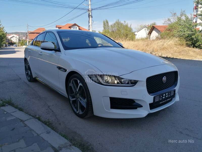 Jaguar XE 2.0d 4x4 R-SPORT CH