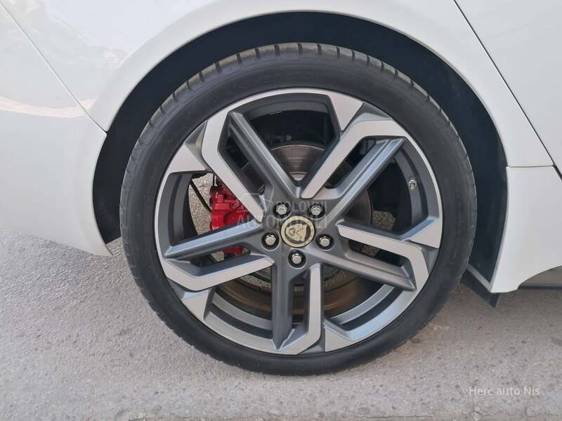 Jaguar XE 2.0d 4x4 R-SPORT CH