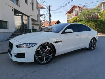 Jaguar XE 2.0d 4x4 R-SPORT CH