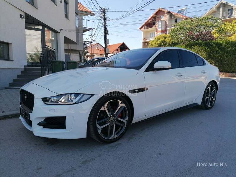 Jaguar XE 2.0d 4x4 R-SPORT CH