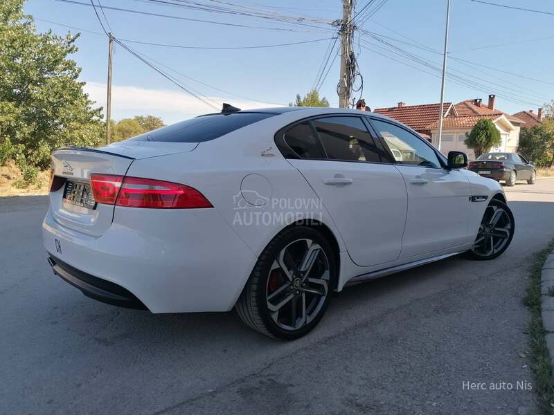 Jaguar XE 2.0d 4x4 R-SPORT CH