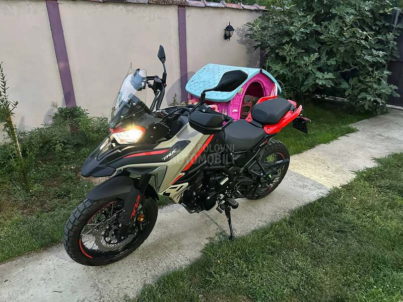 Benelli TRK 702X