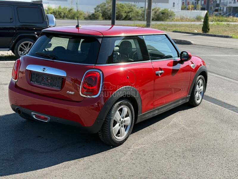 MINI One 