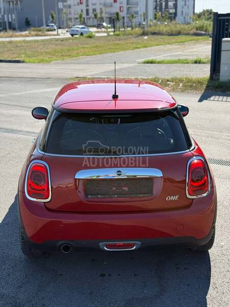 MINI One 