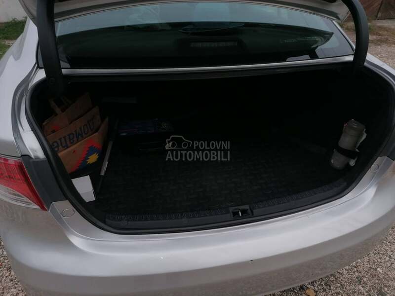 Toyota Avensis 2.0