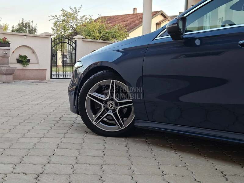 Mercedes Benz A 180 AMG/AUT/VIRT