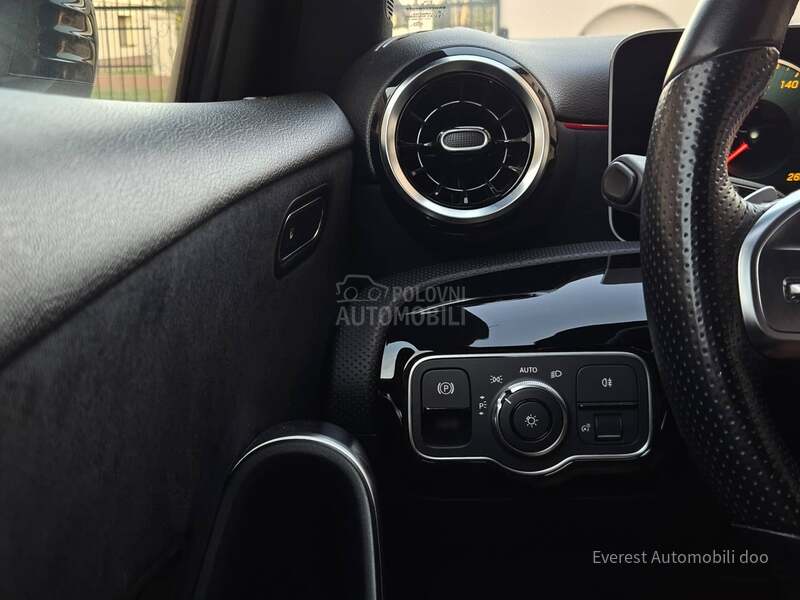 Mercedes Benz A 180 AMG/AUT/VIRT