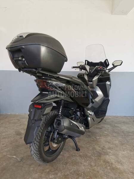 Honda NSS 300 Forza
