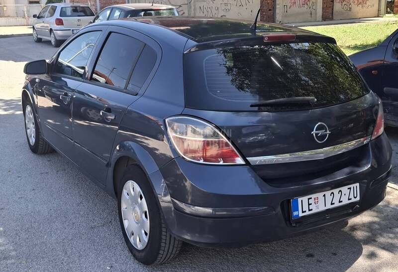 Opel Astra H 