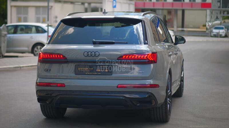 Audi Q7 compplus/pano/carb