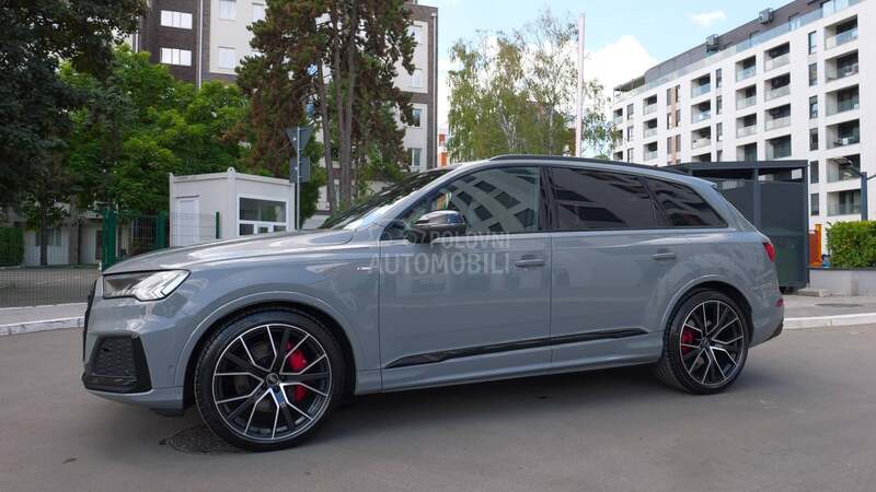 Audi Q7 compplus/pano/carb