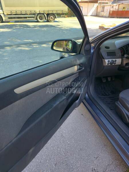 Opel Astra H 1.6 gtc